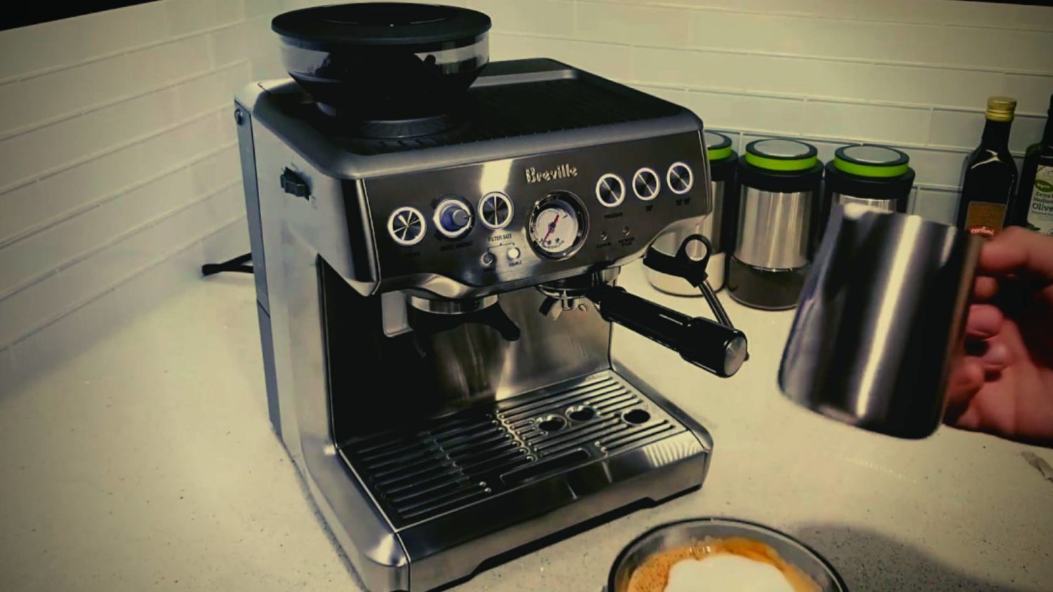 Khám Phá Hương Vị Cafe Đặc Trưng Cùng Máy Pha Cà Phê Breville - Nâng Tầm Trải Nghiệm Thưởng Thức