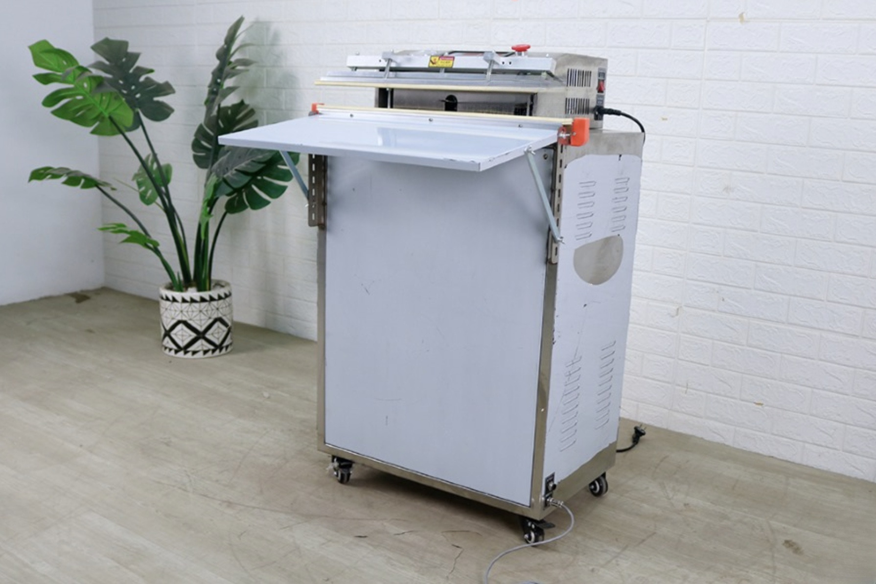 Máy hút chân không vòi ngoài NS-VS600 (vỏ inox)