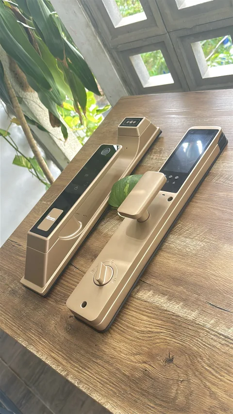 Sản phẩm khóa cửa thông minh chính hãng Velamart
