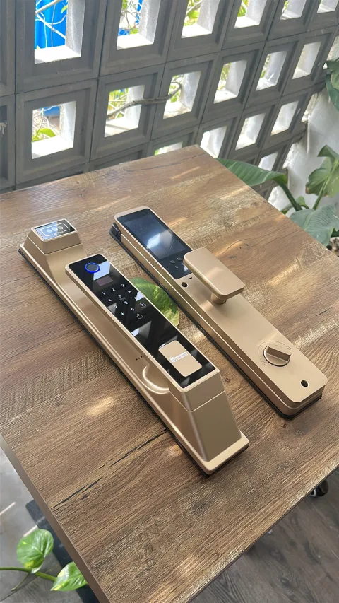Sản phẩm khóa cửa thông minh chính hãng Velamart