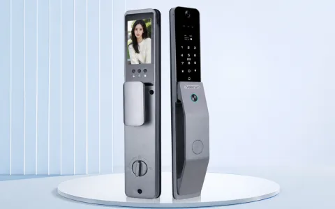 Sản phẩm khóa cửa thông minh chính hãng, đóng gói cẩn thận trước khi giao